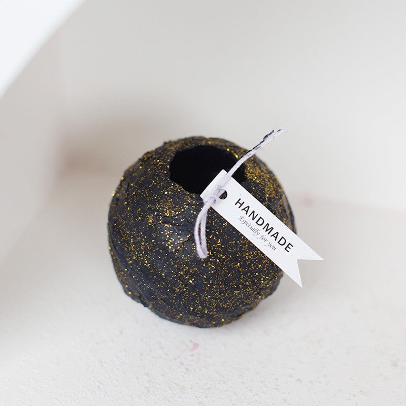 Rotating ball candle - shaped creative aromatherapy candle, photography prop, ambient home decoration - Glitch 69